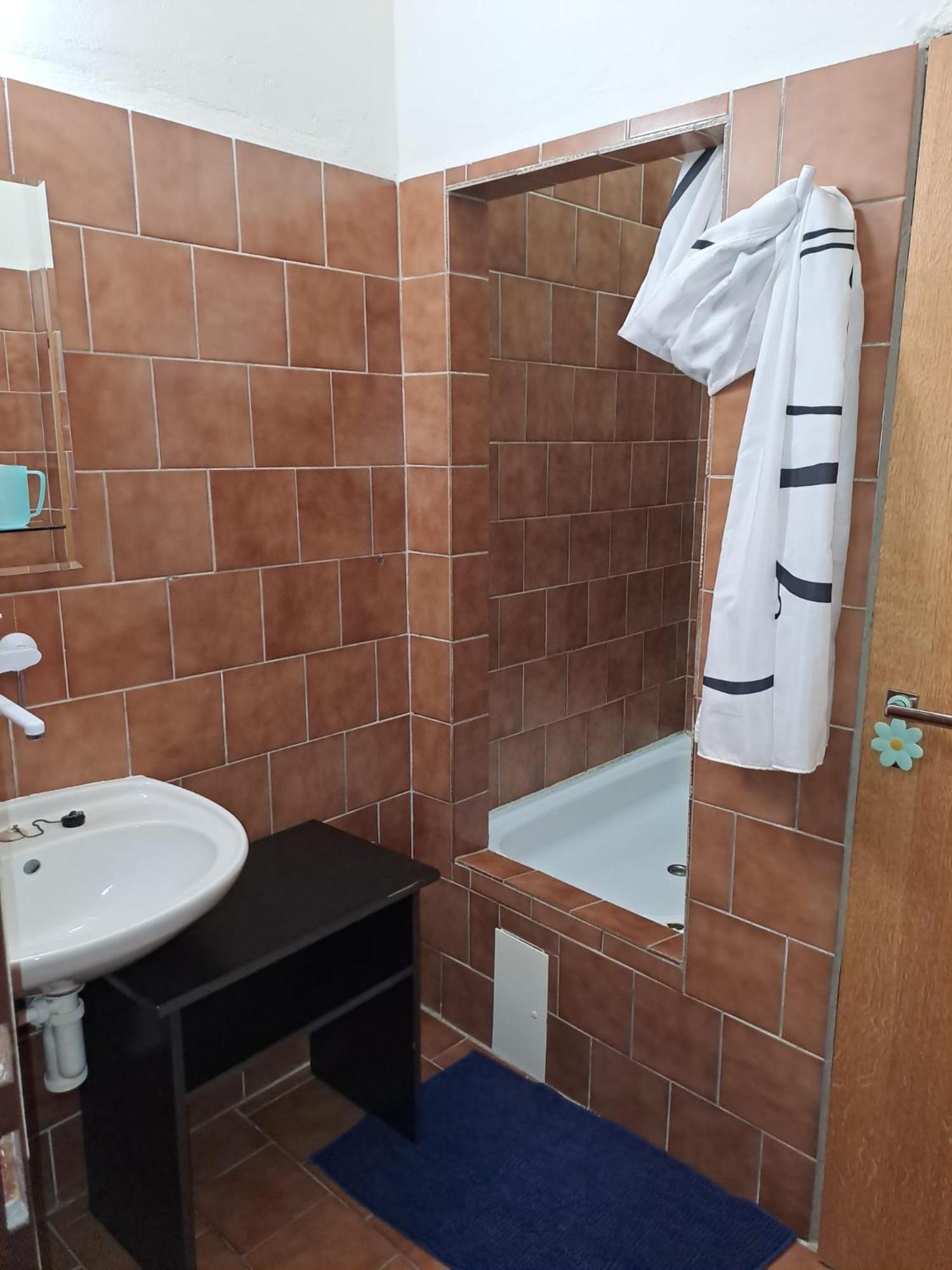 Hotel Kamenny Vrch Chomutov Esterno foto