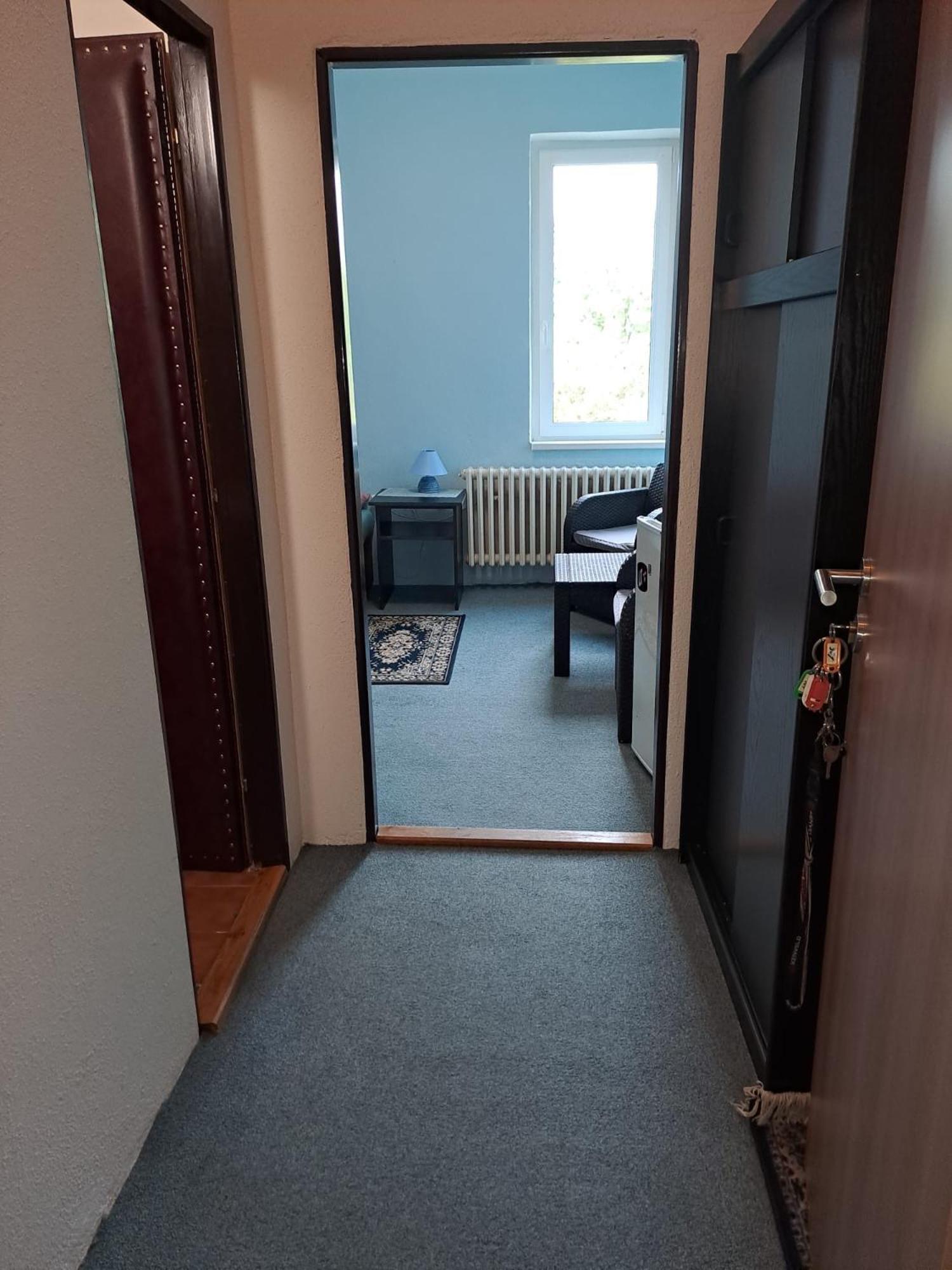 Hotel Kamenny Vrch Chomutov Esterno foto