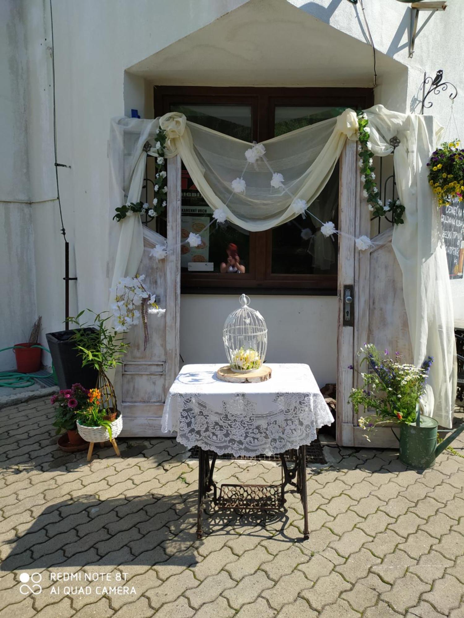 Hotel Kamenny Vrch Chomutov Esterno foto