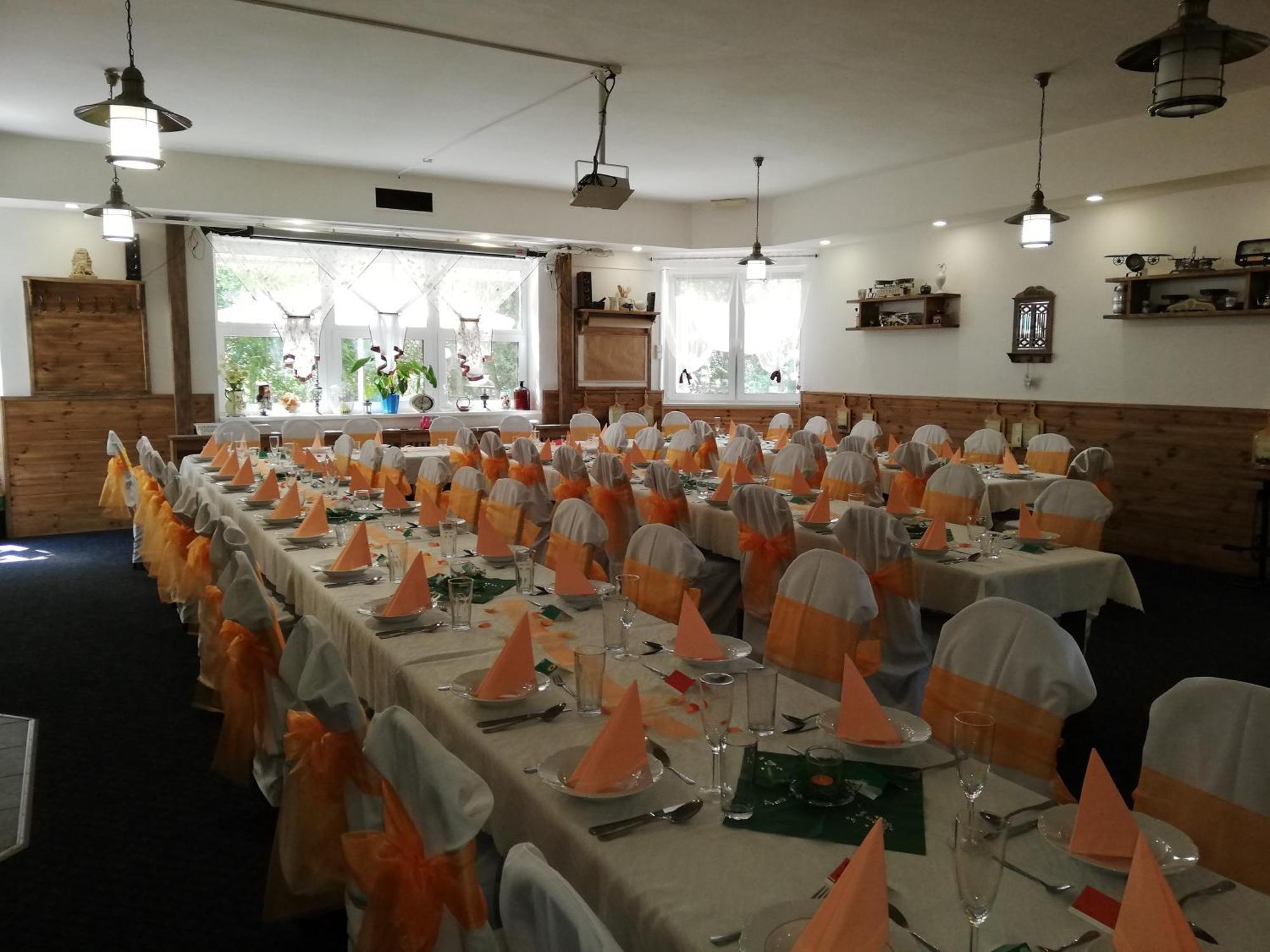 Hotel Kamenny Vrch Chomutov Esterno foto