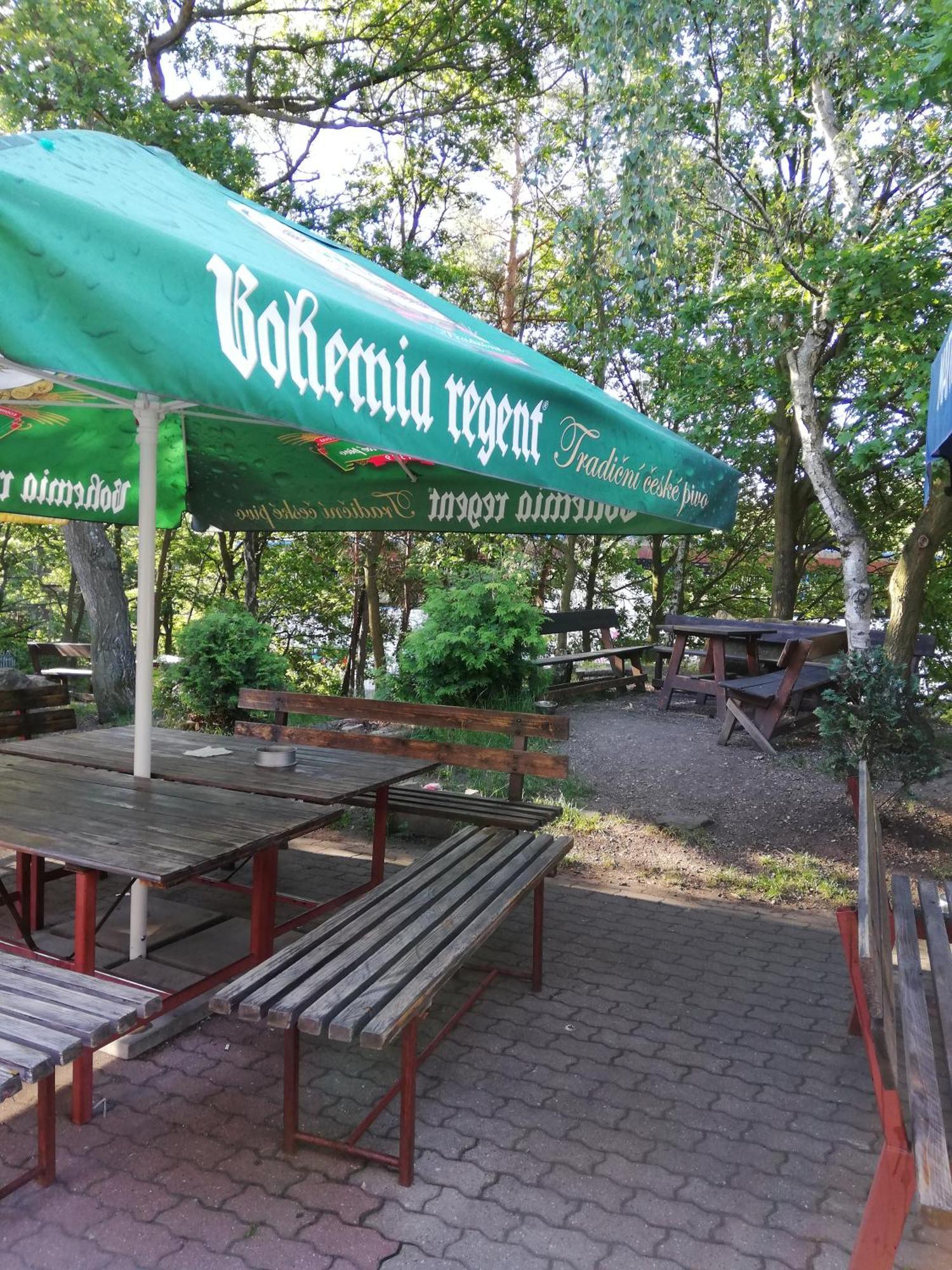 Hotel Kamenny Vrch Chomutov Esterno foto