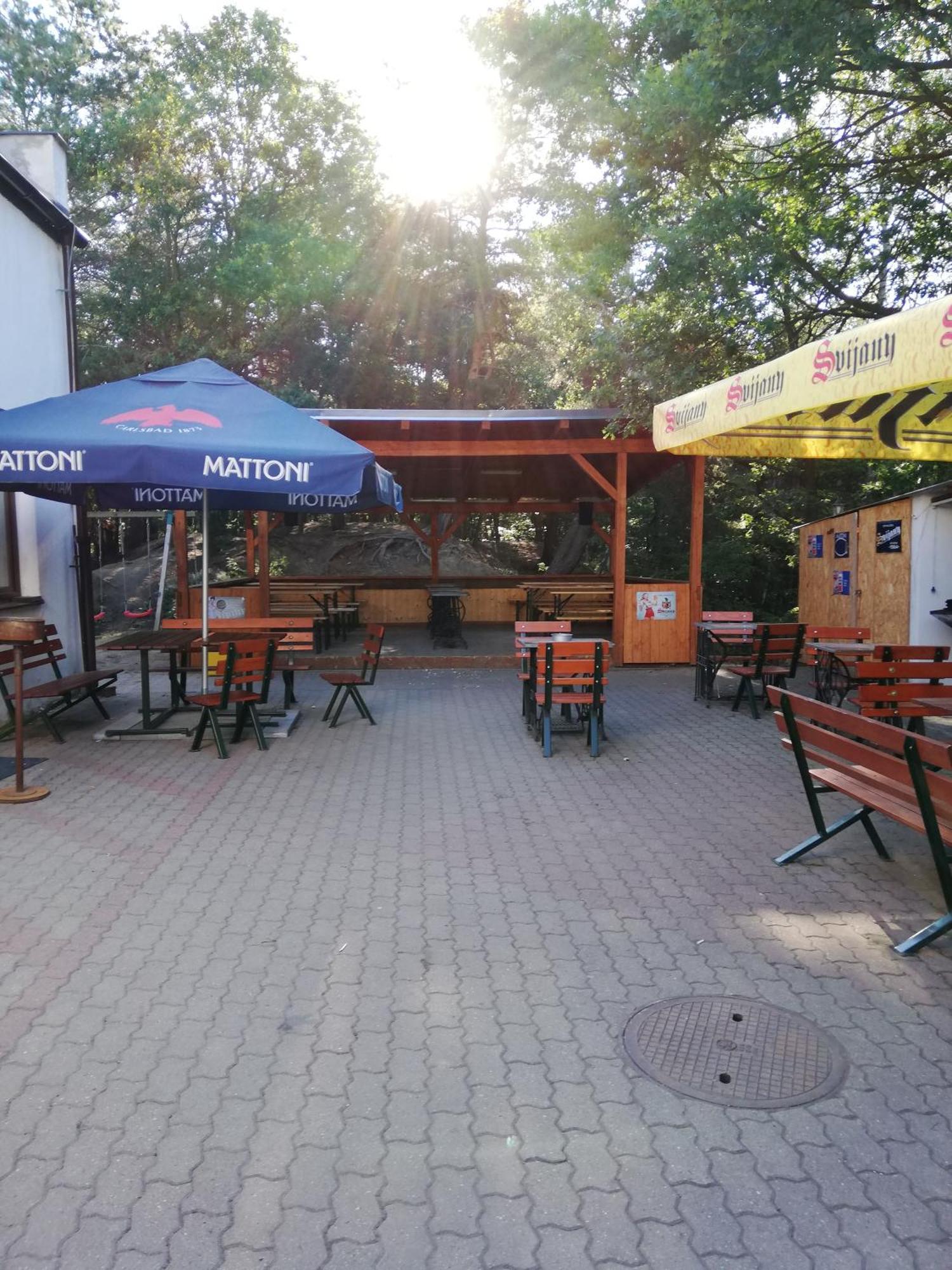 Hotel Kamenny Vrch Chomutov Esterno foto