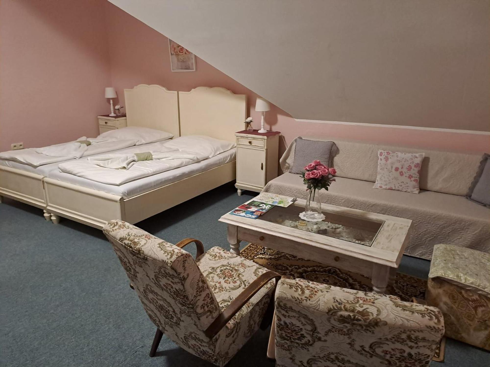 Hotel Kamenny Vrch Chomutov Camera foto