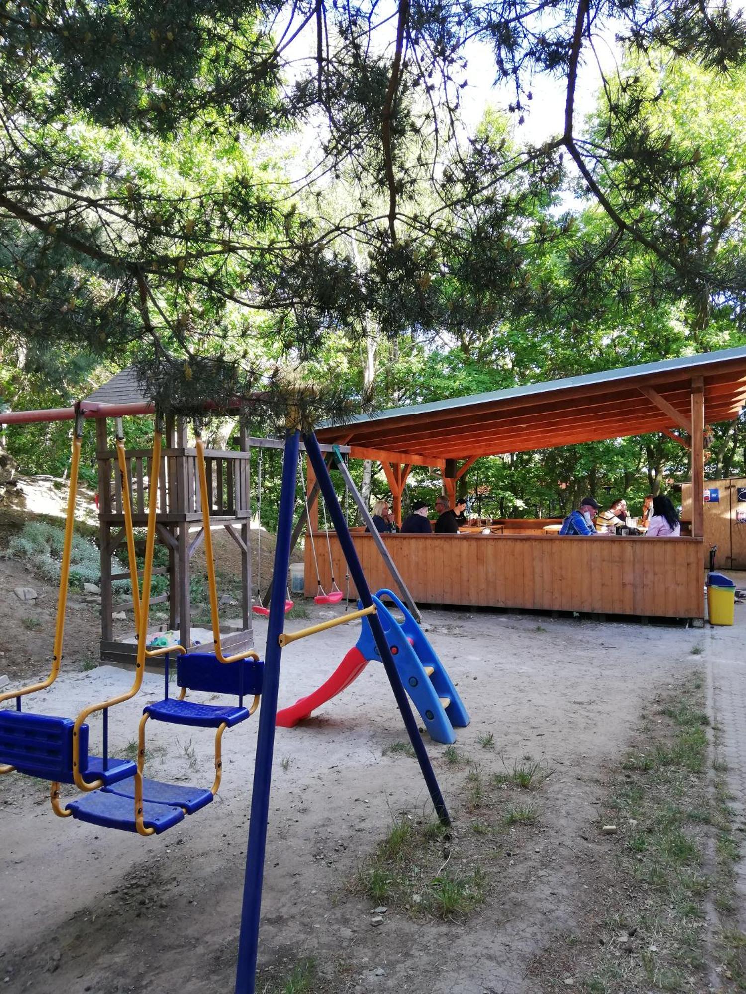 Hotel Kamenny Vrch Chomutov Esterno foto